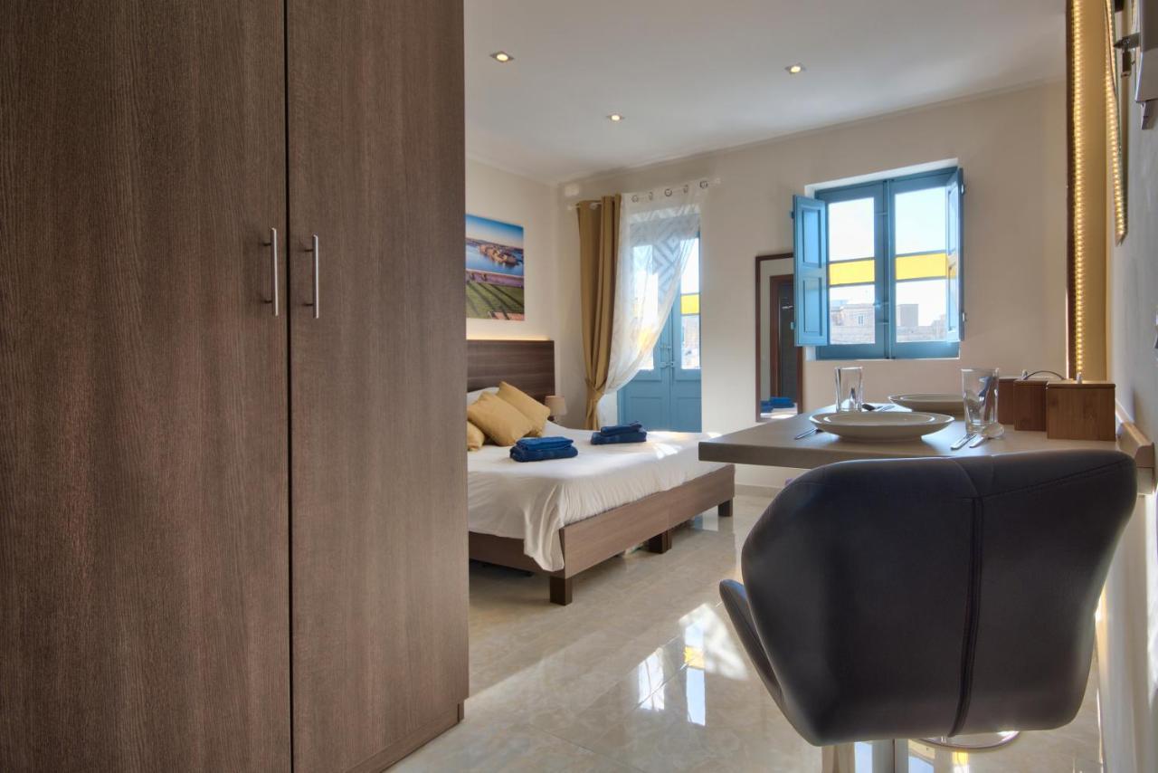 Central Suites St. Julian'S Esterno foto