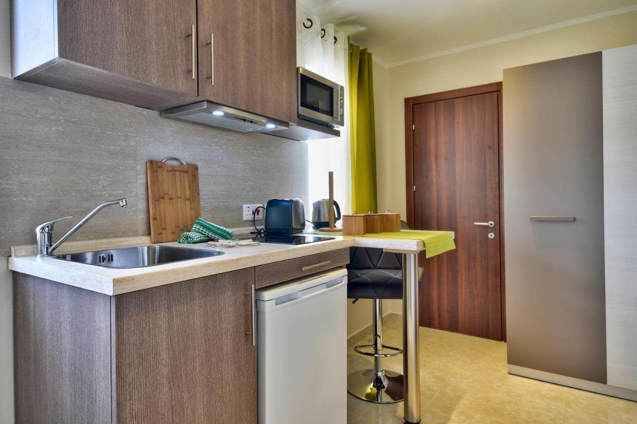 Central Suites St. Julian'S Esterno foto