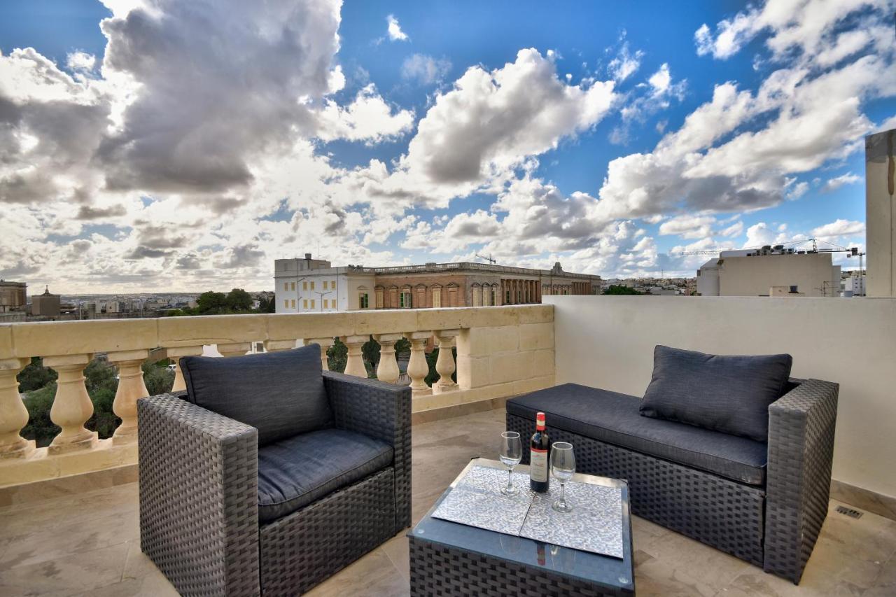 Central Suites St. Julian'S Esterno foto