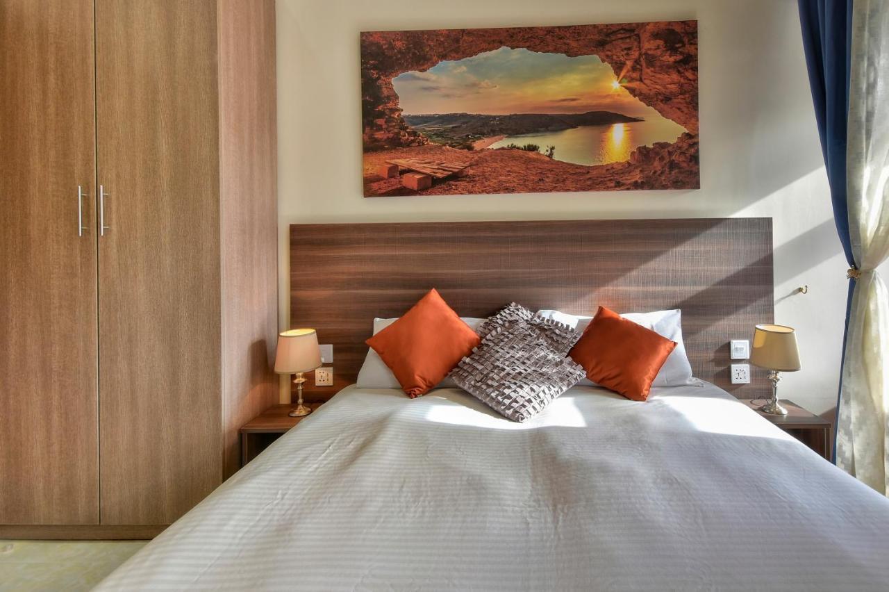 Central Suites St. Julian'S Esterno foto
