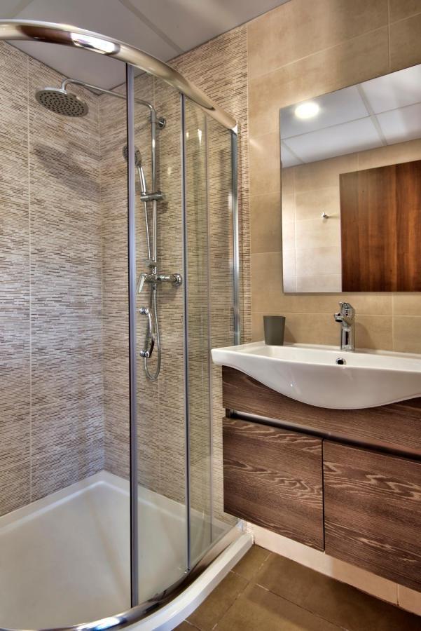 Central Suites St. Julian'S Esterno foto