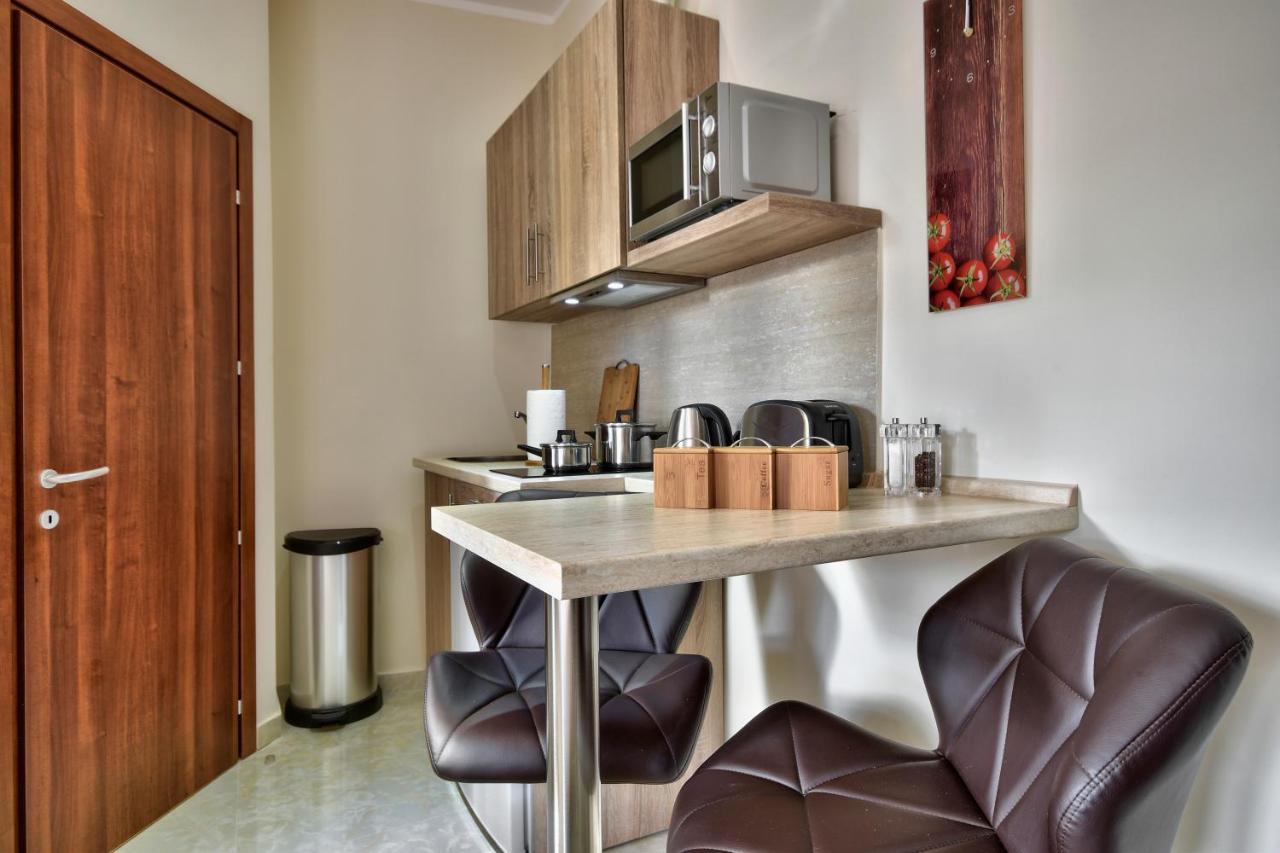 Central Suites St. Julian'S Esterno foto