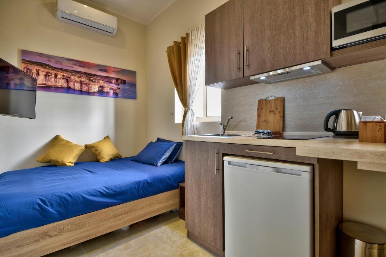 Central Suites St. Julian'S Esterno foto